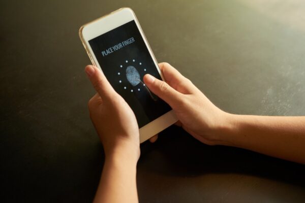 App de autenticación segura y escalable para empresas